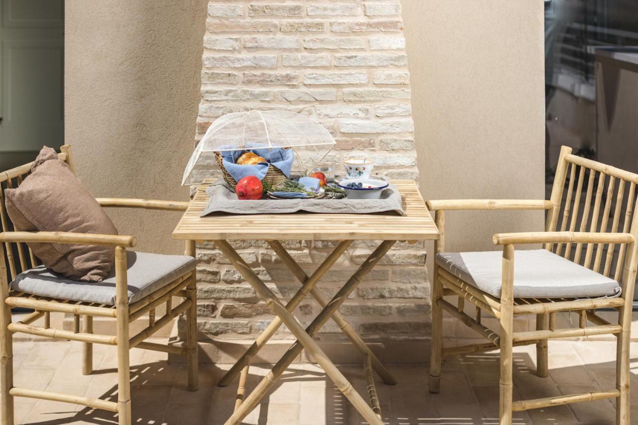 Bed and Breakfast Casale Tre Gelsi Чинголі Екстер'єр фото
