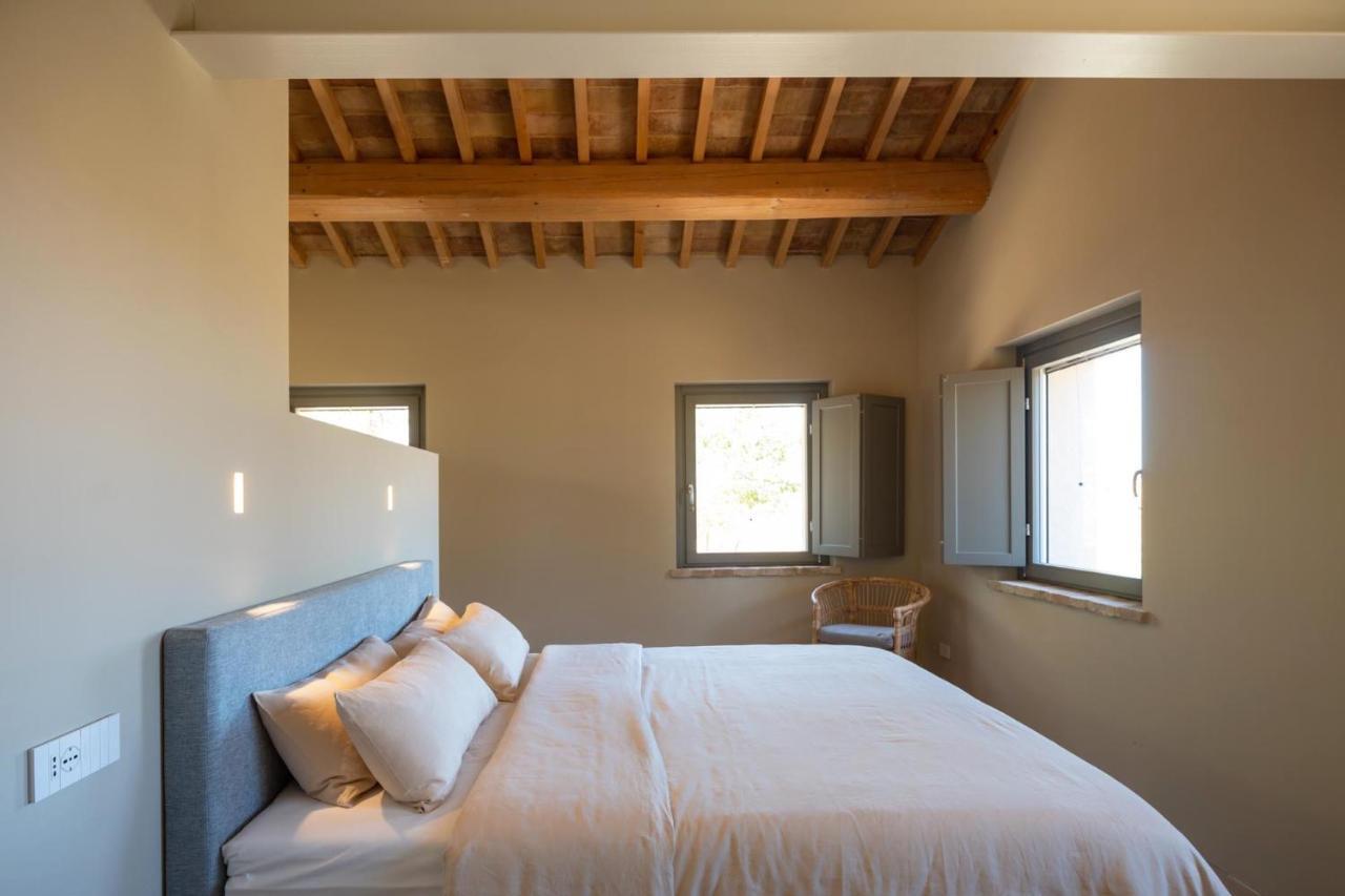 Bed and Breakfast Casale Tre Gelsi Чинголі Екстер'єр фото